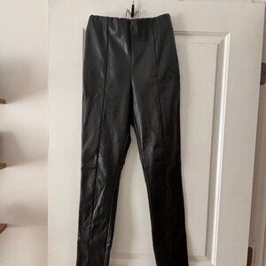 Faux Leather Split-Hem Skinny Pants. Size Small.